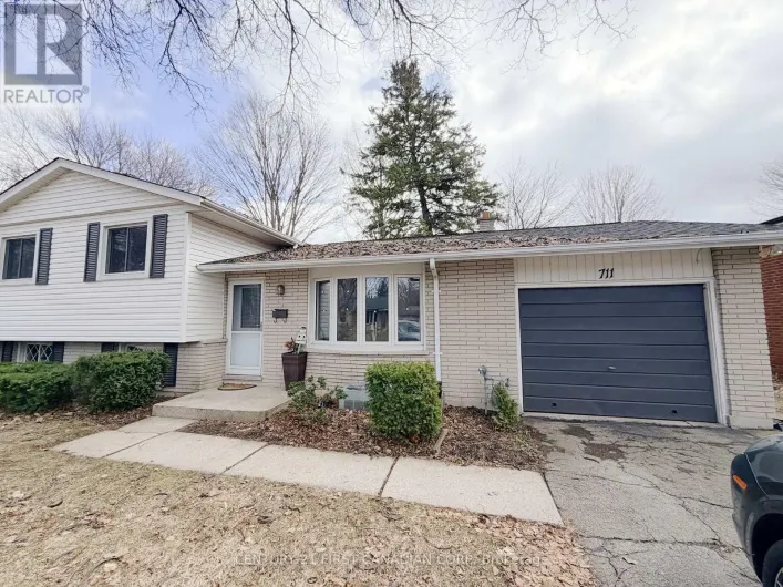 UPPER LEVEL - 711 ALGOMA AVENUE, London North