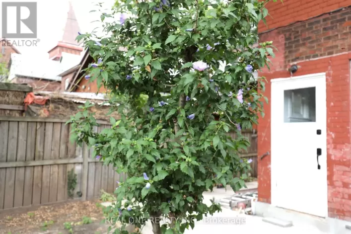 UPPER LEVEL UNIT - 148 VICTORIA AVENUE N, Hamilton