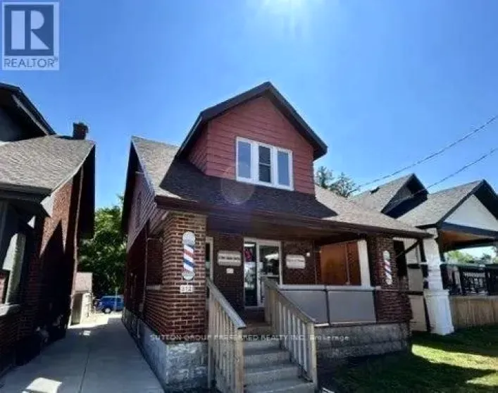 UPPER UNIT - 312 WHARNCLIFFE ROAD S, London South