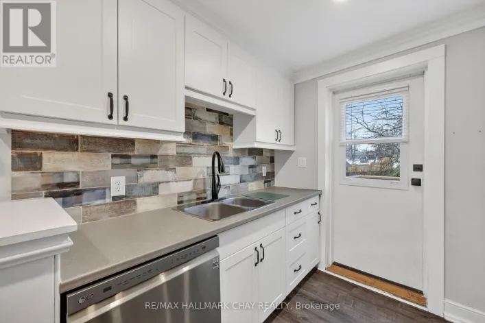 UPPER UNIT - 90 CHURCH STREET, Bradford West Gwillimbury