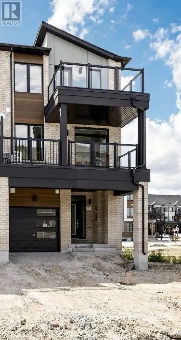 UPPER UNIT - 96 FIELDFARE ROAD, Brampton