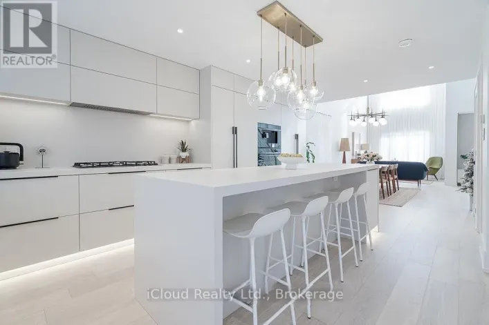 UPPER/MAIN - 5389 KINDOS STREET, Burlington