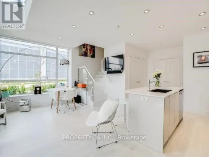 WL08 - 80 MARINE PARADE DRIVE, Toronto