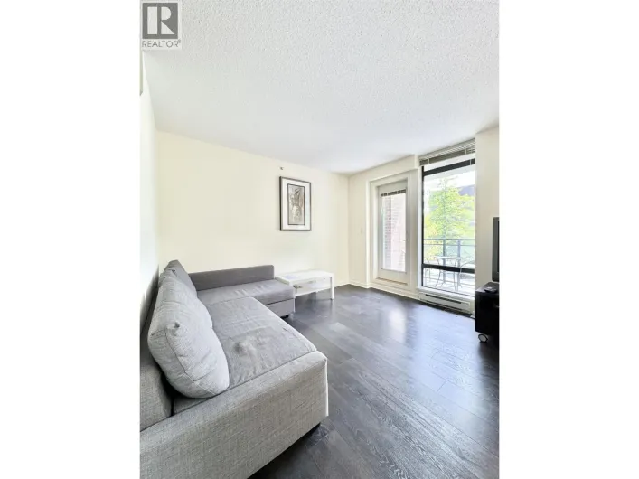 XX 6351 BUSWELL STREET, Richmond