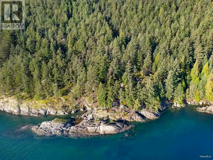 381 WATERFRONT, Bowen Island