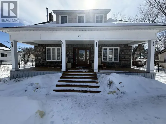 House for sale: 109 KING STREET, Sioux Lookout