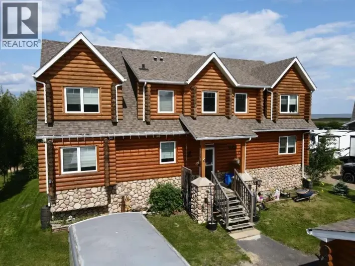House for sale: 180 162 Peace River Avenue, Joussard
