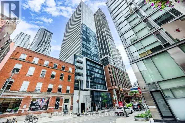Apartment for sale: 2404 - 11 CHARLOTTE STREET, Toronto