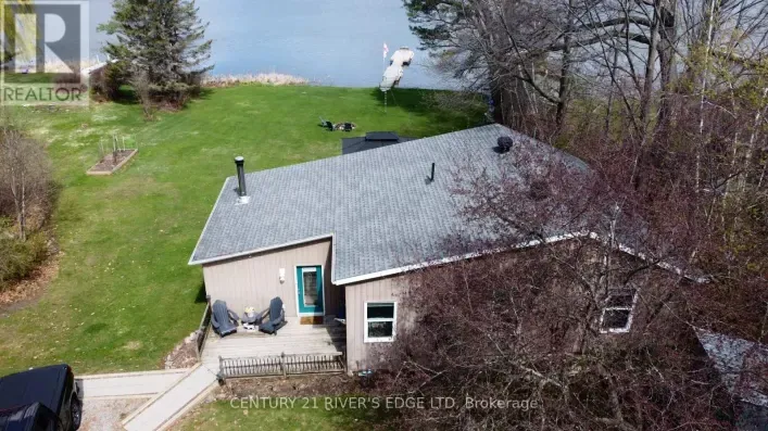 House for sale: 70 KERRY POINT ROAD, Leeds and the Thousand Islands