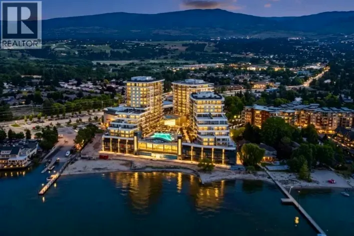 Apartment for sale: 3699 Capozzi Road Unit# PH3, Kelowna