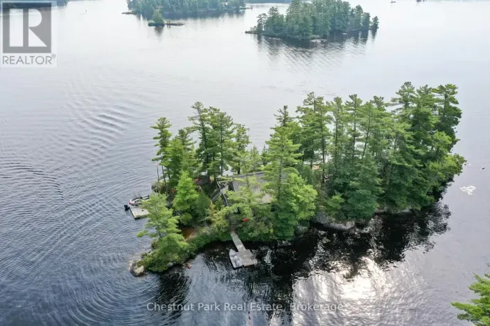 House for sale: ROSE ISLAND KAHSHE LAKE, Gravenhurst