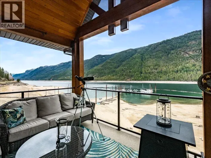 Apartment for sale: 5570 Broadwater Road Unit# 314, Castlegar