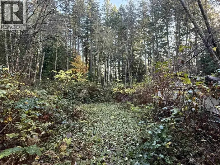 1594 CEMETERY ROAD, Gibsons