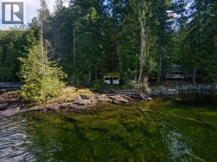 9162 POWELL LAKE, Powell River