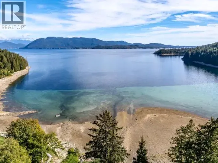 House for sale: 12683 HIGHWAY 101, Powell River