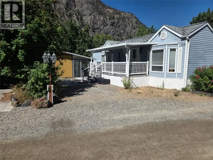 Park Model Mobile Home for sale: 4155 Highway 3 Unit# 122, Keremeos