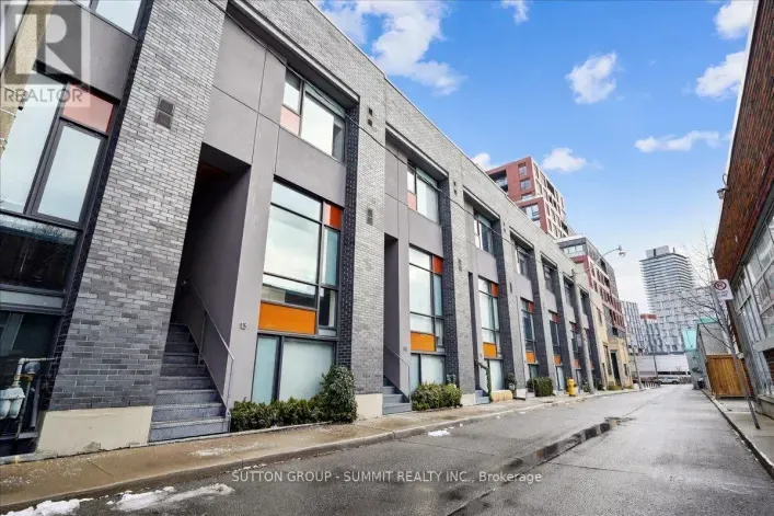 Row / Townhouse for sale: 13 GILEAD PLACE, Toronto