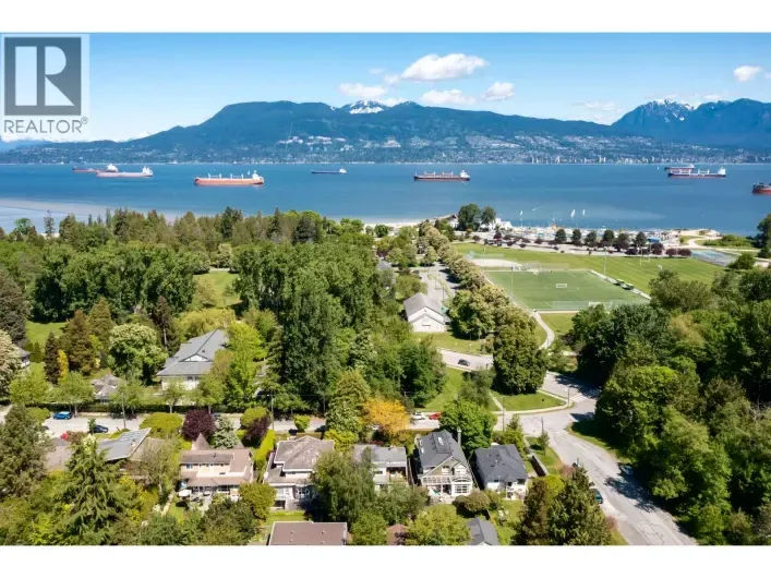 House for sale: 4316 W 2ND AVENUE, Vancouver