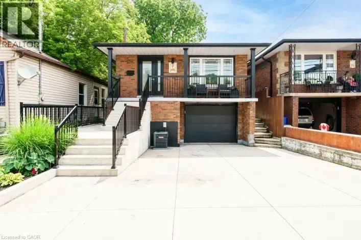 House for sale: 494 FERGUSON Avenue N, Hamilton
