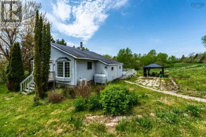 House for sale: 445 Highway 201, Moschelle