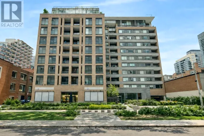 Apartment for sale: 802 - 400 WELLINGTON STREET W, Toronto