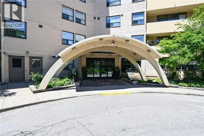 Apartment for sale: 700 DYNES Road Unit# 101, Burlington