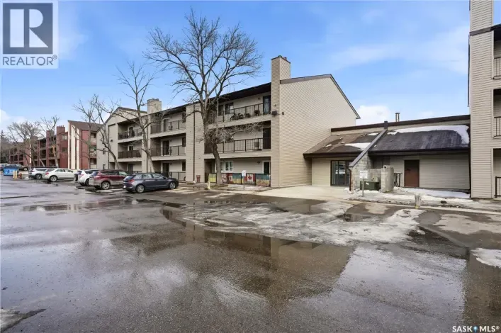 Apartment for sale: 208B 4040 8th STREET E, Saskatoon