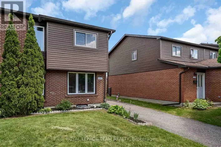 Row / Townhouse for sale: 26 - 3107 STOCKTON DRIVE, Ottawa