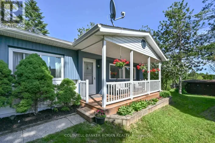 House for sale: 13 HAWTHORNE DRIVE, Innisfil