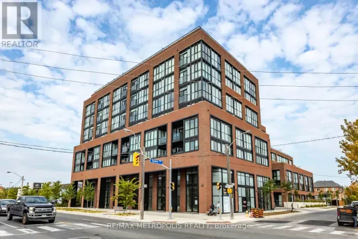 Apartment for sale: 307 - 2300 ST CLAIR AVENUE W, Toronto