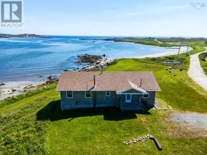 House for sale: 33 Sunday Point Road, Kelleys Cove