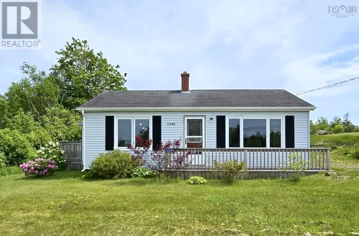 House for sale: 5248 Shore Road, Parkers Cove