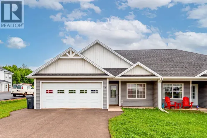 House for sale: 16 Swallow Drive, Stratford