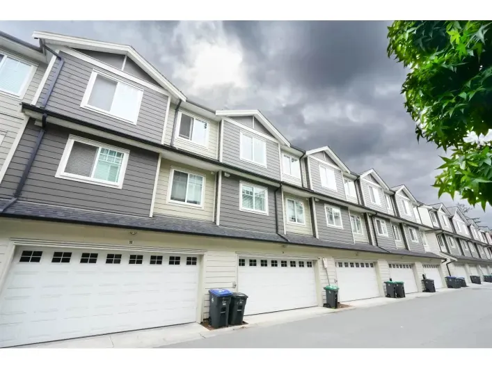 Row / Townhouse for sale: 54 13898 64 AVENUE, Surrey