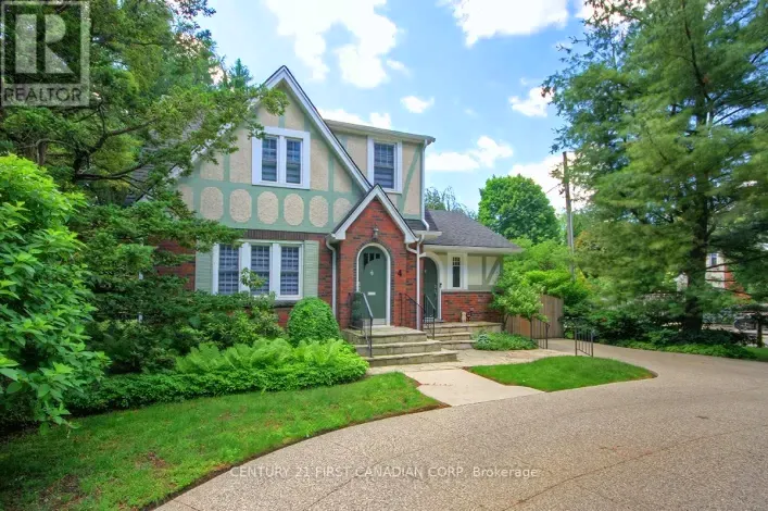 House for sale: 4 JERSEYVILLE ROAD E, Hamilton
