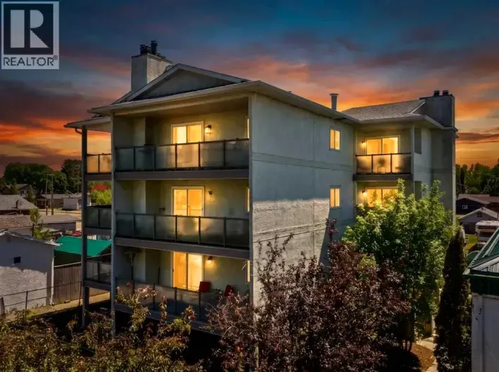 Apartment for sale: 6, 4415 Lakeshore Drive, Sylvan Lake