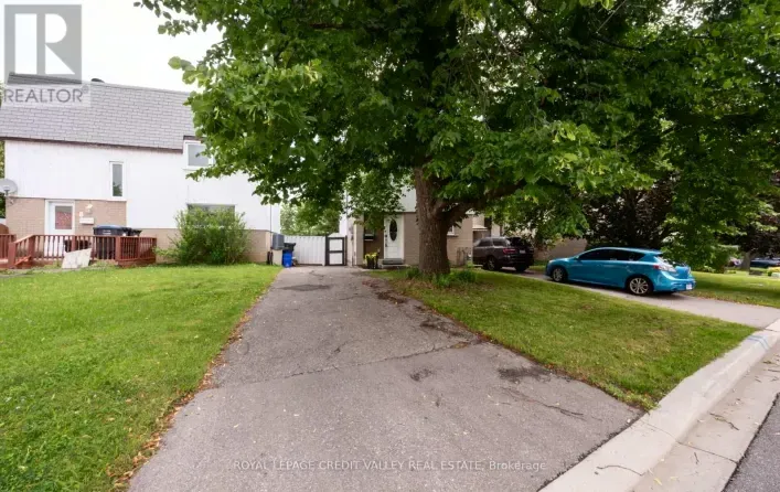 House for sale: 7 HILLPARK TRAIL, Brampton