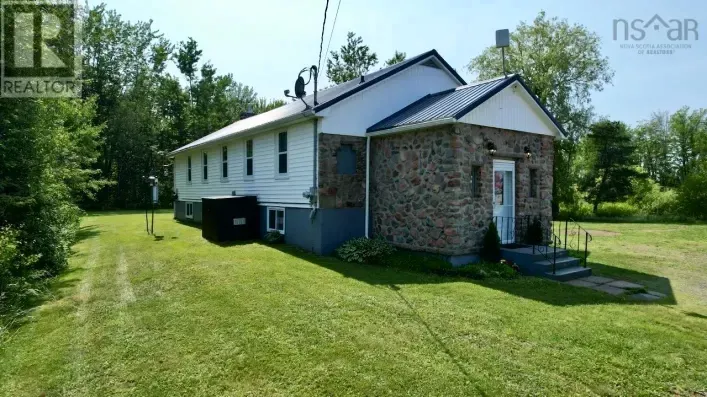 House for sale: 7682 6 Highway, Port Howe