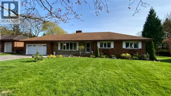 House for sale: 16 DALEVIEW Crescent, Fonthill
