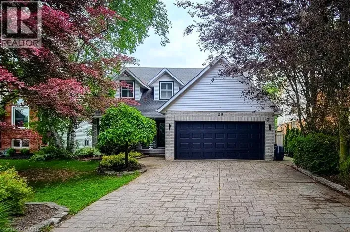 House for sale: 29 WOODSIDE Square, Fonthill