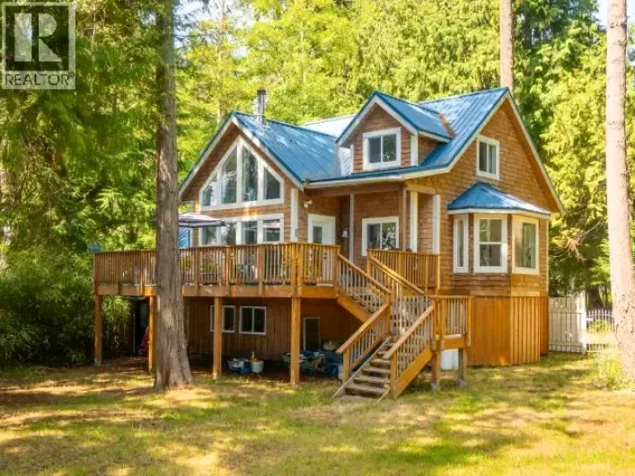 House for sale: 2902 ARBUTUS LANE, Savary Island