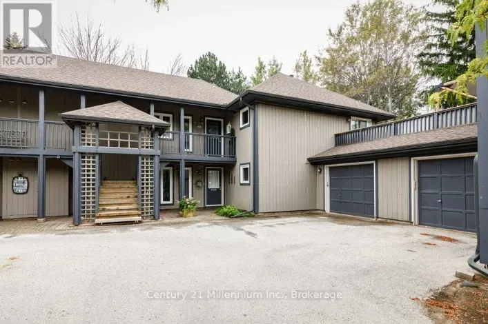Row / Townhouse for sale: 409 MARINERS WAY, Collingwood
