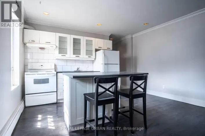 Residential Commercial Mix for rent: 2 - 636 DANFORTH AVENUE, Toronto