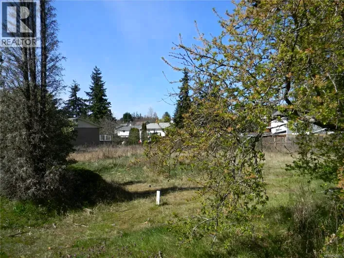 Multi-Family for sale: 2202 Meredith Rd, Nanaimo