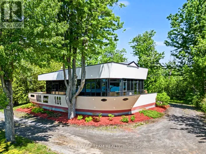 House for sale: 5066K LORNE BRIDGE ROAD, Ottawa