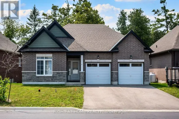 House for sale: 19 HILLCROFT WAY, Kawartha Lakes