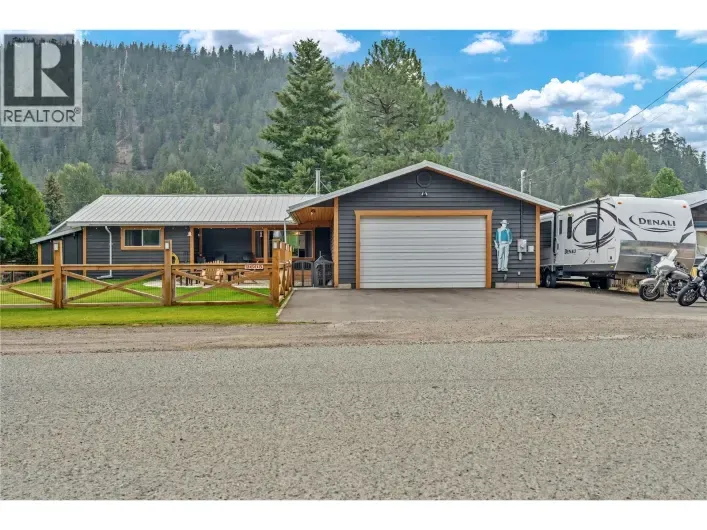 House for sale: 2605 Otter Avenue, Tulameen
