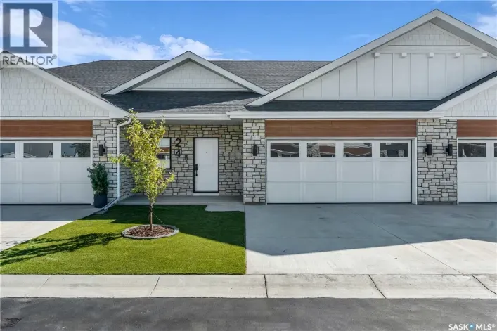 Row / Townhouse for sale: 24 720 Brighton BOULEVARD, Saskatoon