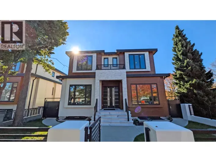 House for sale: 108 E 51ST AVENUE, Vancouver