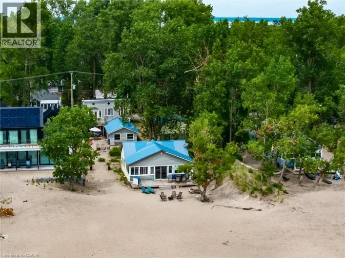 House for sale: 5 BEACH Avenue, Long Point